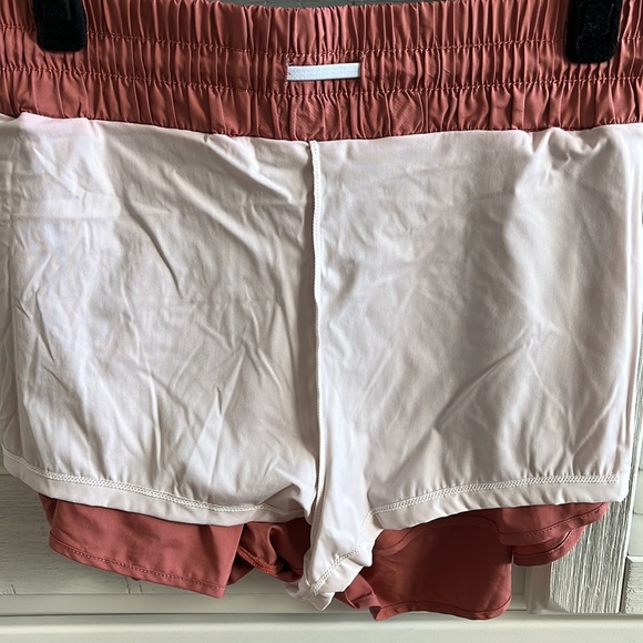 ACTA High Wasted Shorts - Picture 7 of 7